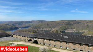 Blick auf die Urfttalsperre - ehemalige NS-Ordensburg Vogelsang im Nationalpark Eifel - Videoleben