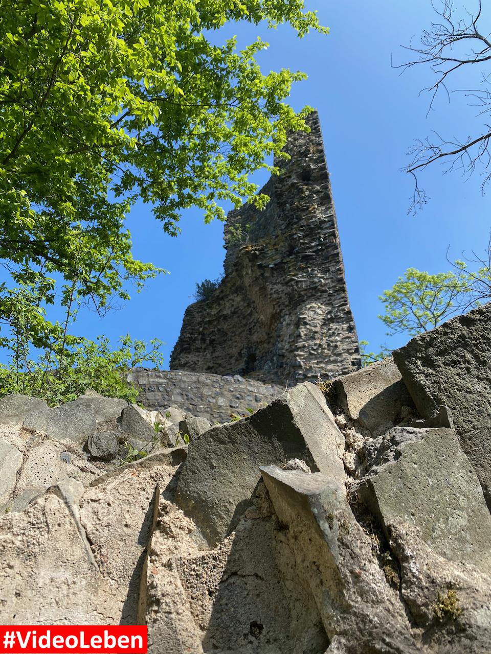 hoher Burgturm Tomburg - Tomberg - Rheinbacher Wald - Videoleben