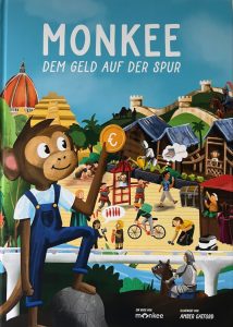 Vorderseite - Vorstellung Wimmelbuch Monkee - Dem Geld auf der Spur - sowie Sparmöglichkeiten mit der App durch videoleben von familyeller