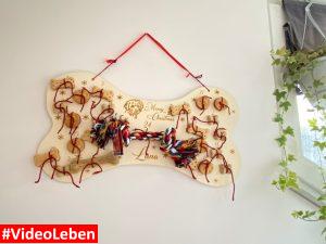 an der Wand - Produkttest - personalisierter Adventskalender für Hunde - getestet von videoleben von familyeller