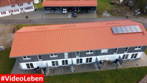 Gartenseite - Ferienhäuser am Mühlenweiher - Videoleben von familyeller