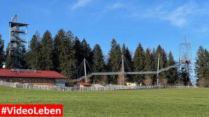 Zoom von untern - Skywalk Naturerlebnispark Allgäu - Videoleben von familyeller