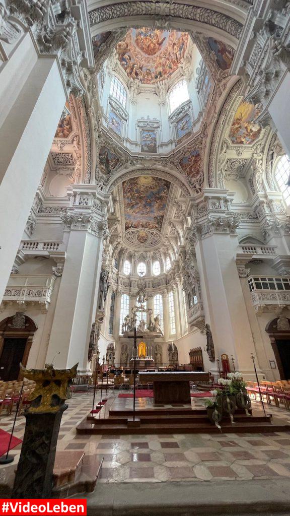 Altar im Dom in Passau mit videoleben von Familyeller