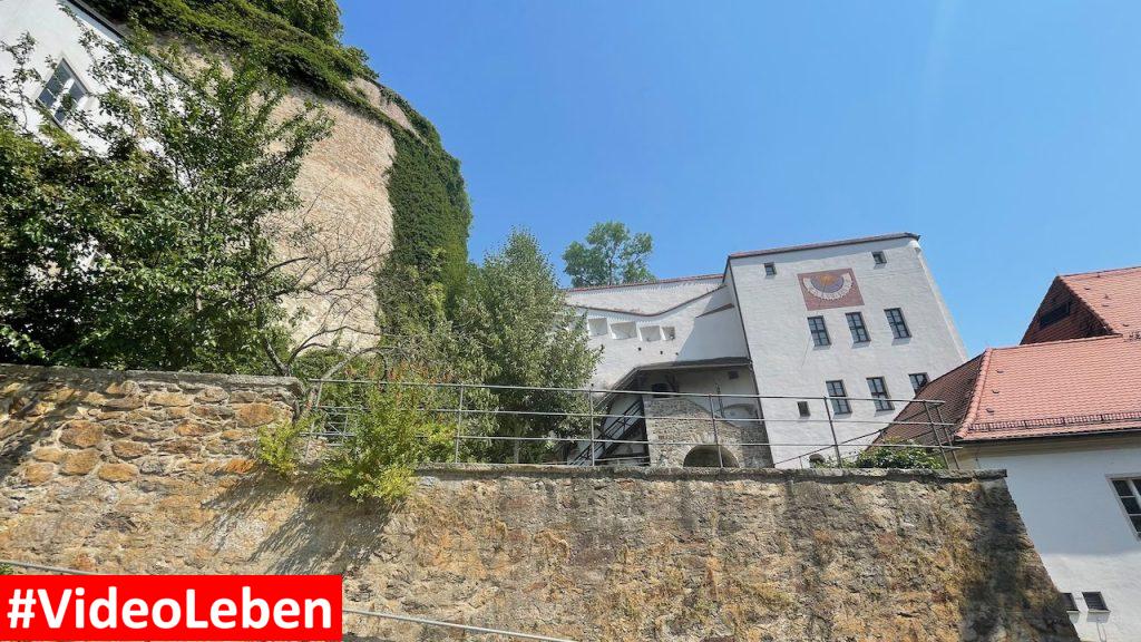 Blick nach oben - Burganlage Veste Oberhaus - videoleben von familyeller