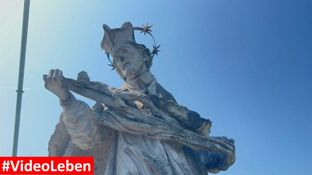 Statue in Passau mit videoleben von Familyeller