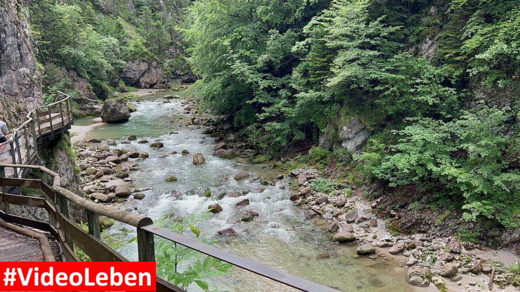 Weg oberhalb Orrido dello Slizza mit videoleben von familyeller