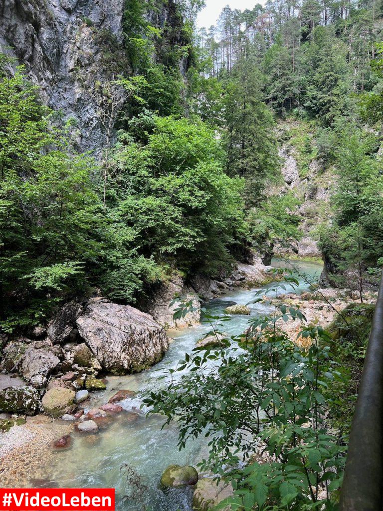 kristallklares Wasser Orrido dello Slizza mit videoleben von familyeller