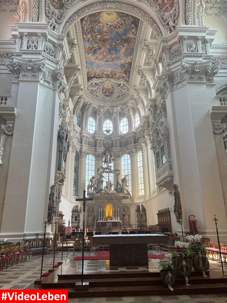 noch einmal mit Altar im Dom in Passau mit videoleben von Familyeller