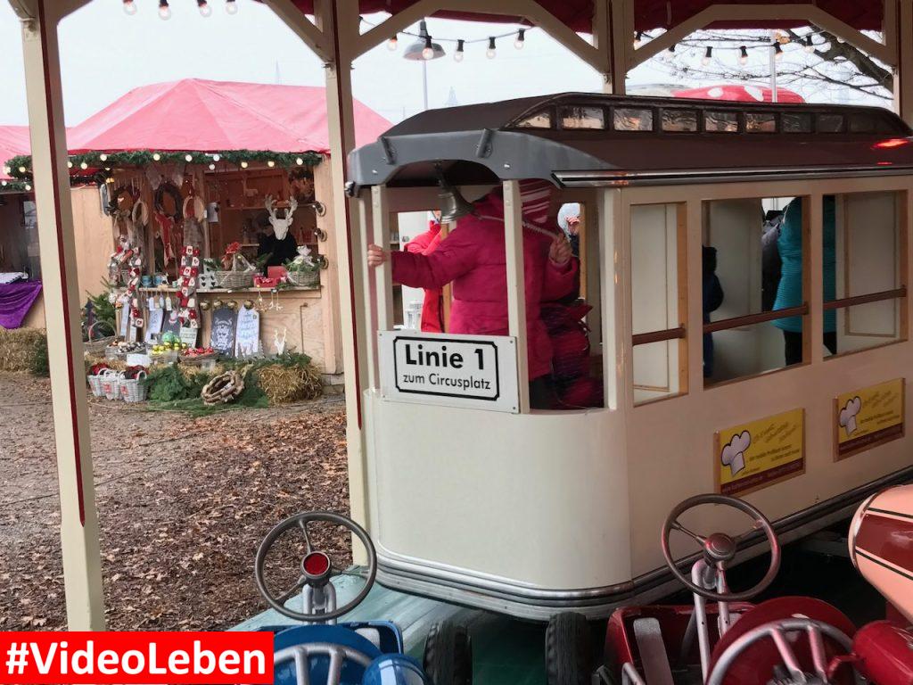 Karussell - Gut Clarenhof bei Frechen - Weihnachtbaum und Weihnachtsmarkt - vorgestellt von videoleben von familyeller