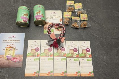 auf einem Blick der Inhgalt des Testpaketes Terra Canis getestet von Doggi-Dog.com und videoleben von familyeller