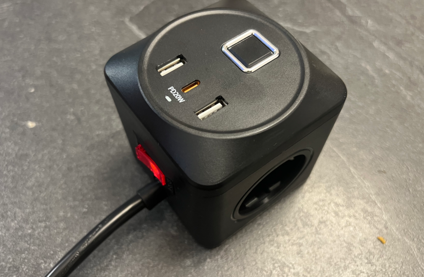 6 in 1 Steckdosenwürfel - USB Anschlüsse - videoleben von familyeller