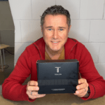 Verpackung Tegler 3-in-1 MagSafe Ladegerät – Kabelloses Ladegerät für iPhone, Apple Watch und AirPods, faltbar - vorgestellt von videoleben von familyeller