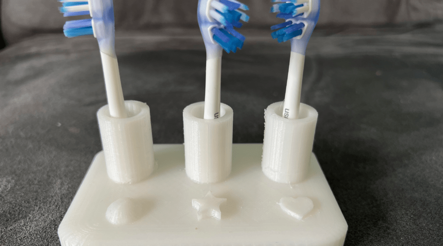 Zahnbürstenkopfhalterung aus dem 3D-Drucker für usmile Y20 PRO vorgestellt durch videoleben von familyeller_queer