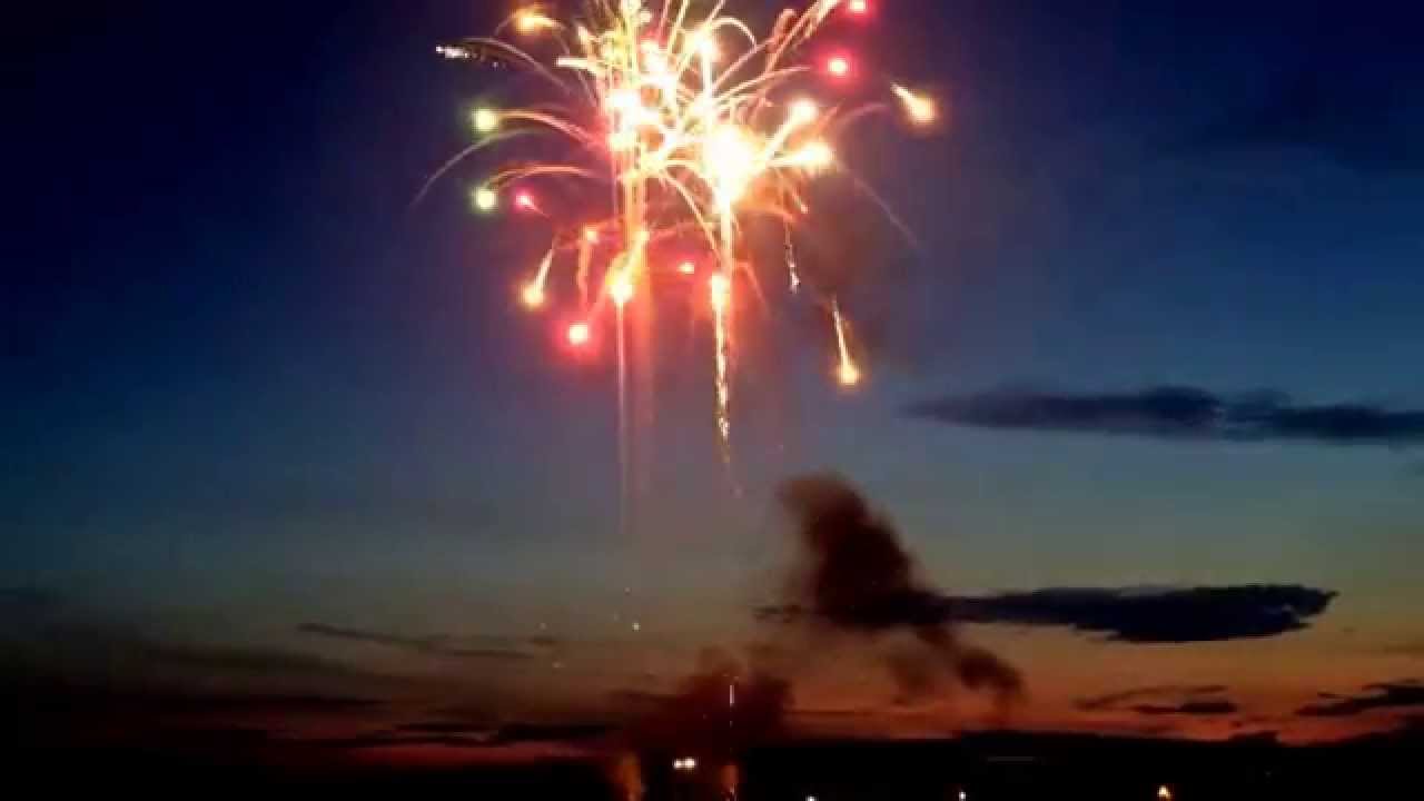 🤖 Feuerwerk am Strand von Makkum