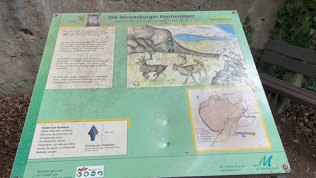 Informationstafel über die jungsteinzeitliche Besiedlung an der Kakushöhle