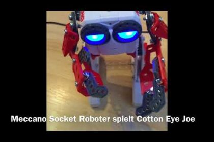 Meccano Socket Roboter Test