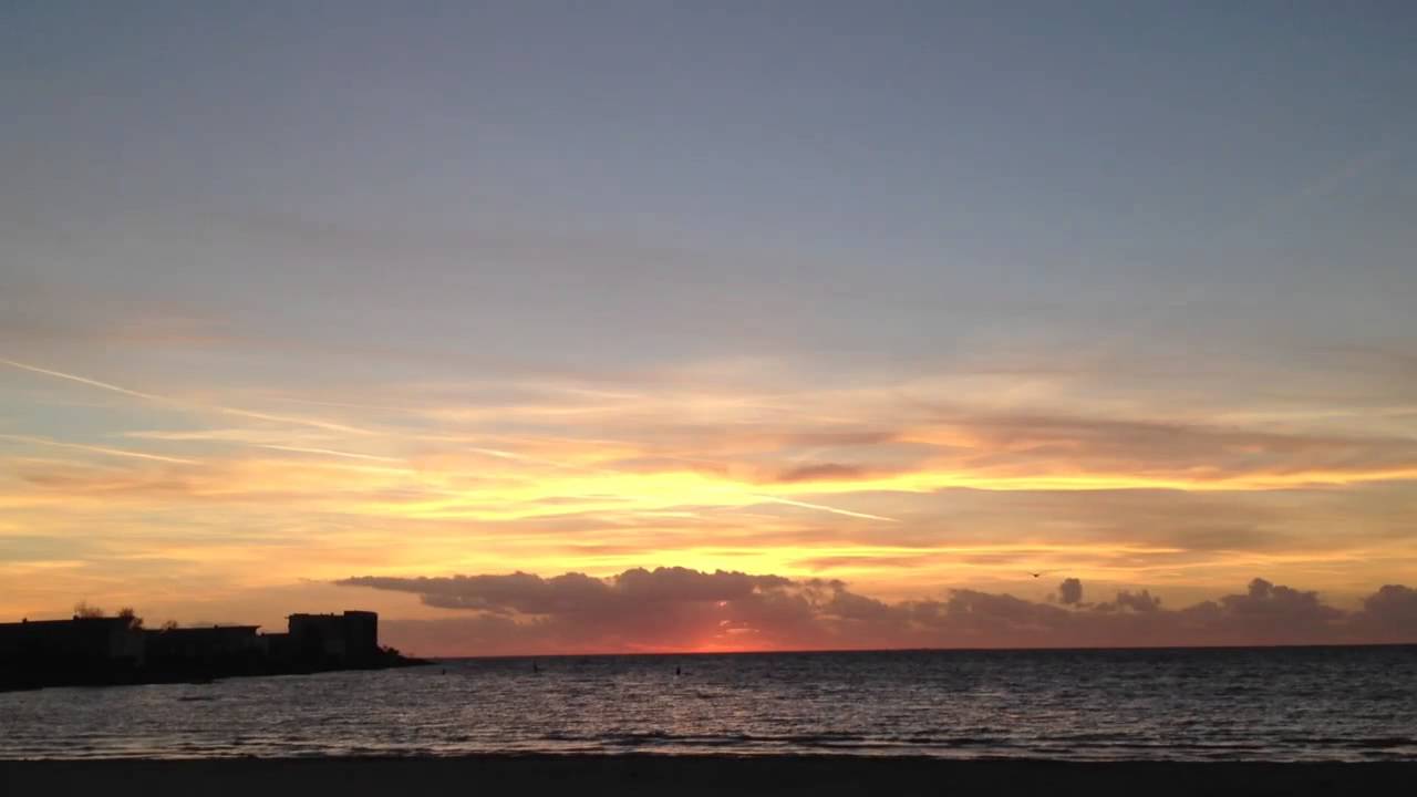 🤖 Sonnenuntergang in Makkum am IJsselmeer