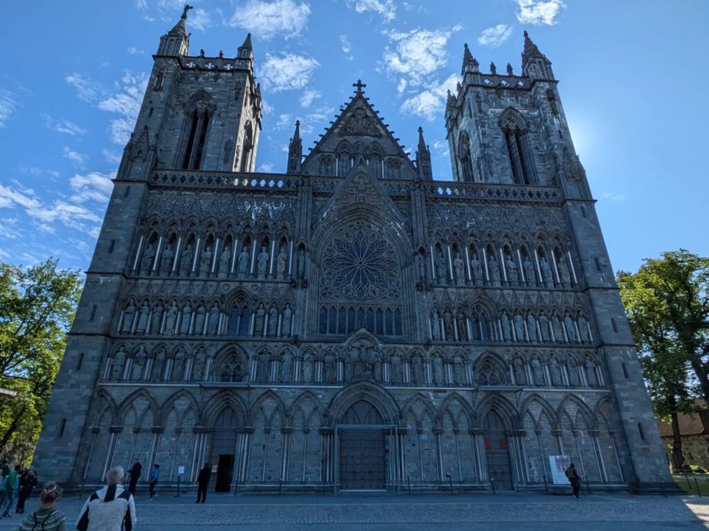 Der Nidarosdom – das Wahrzeichen von Trondheim