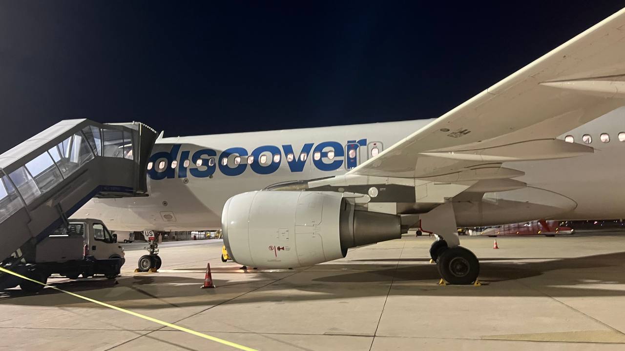 Einstieg in die Discover Airlines in Dubrovnik am 15. Tag – Abflug mit etwa einer Stunde Verspätung gegen 20.15 Uhr