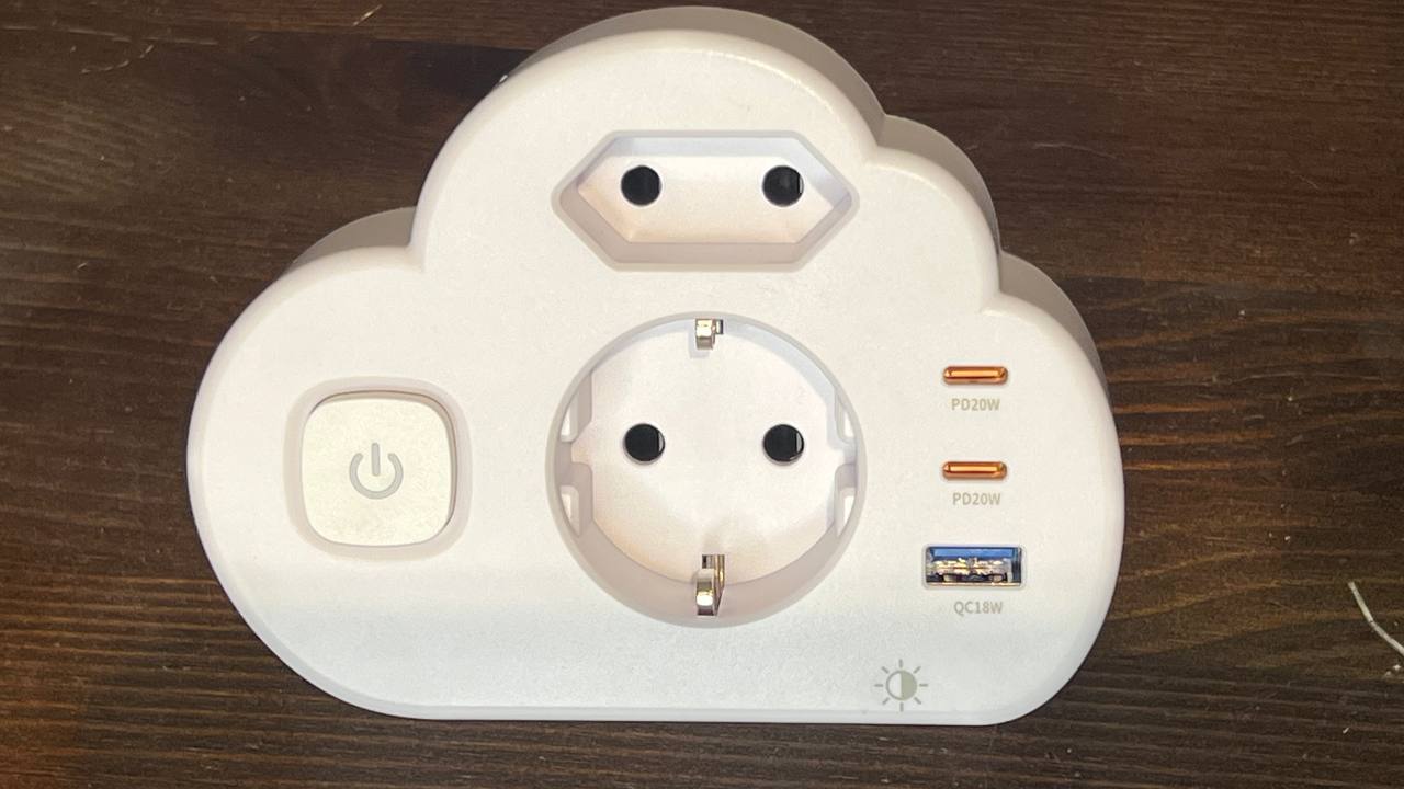 STGAROT 5-in-1 Mehrfachsteckdose mit USB – Mehrfachstecker für die Steckdose mit 2x USB-C, USB-A und Nachtlicht